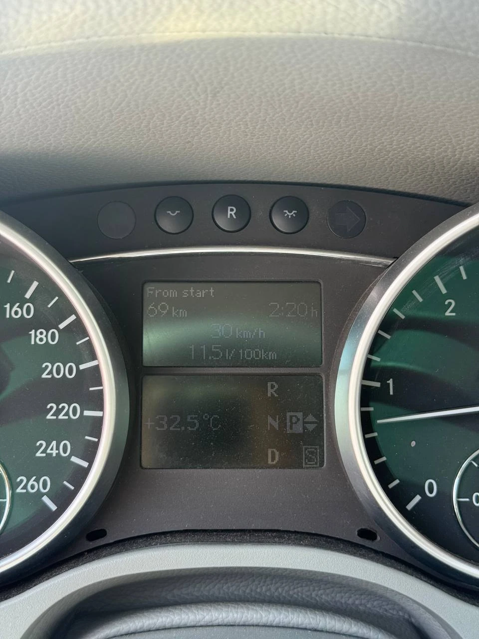 Mercedes-Benz GL 320 4 matic, снимка 14 - Автомобили и джипове - 55786932