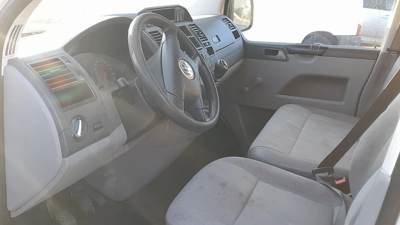 VW Transporter 1.9TDI 105kc , снимка 9 - Бусове и автобуси - 48061342