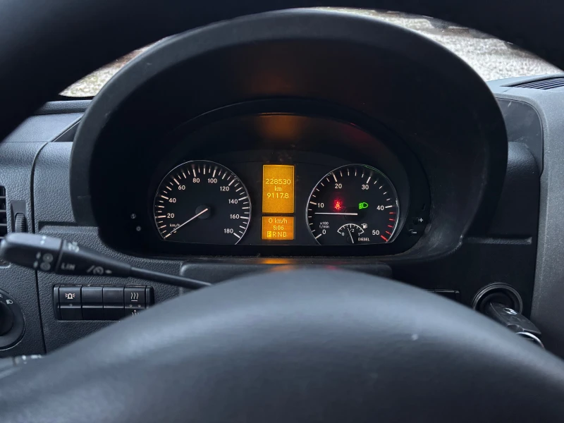 Mercedes-Benz Sprinter 319 FULL NAVI KLIMA ПОДГРЕВ, снимка 10 - Бусове и автобуси - 53050193