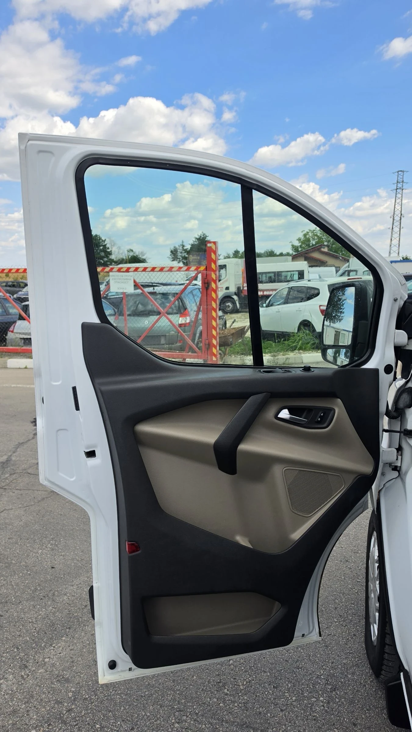 Ford Transit Custom, снимка 9 - Бусове и автобуси - 55285504