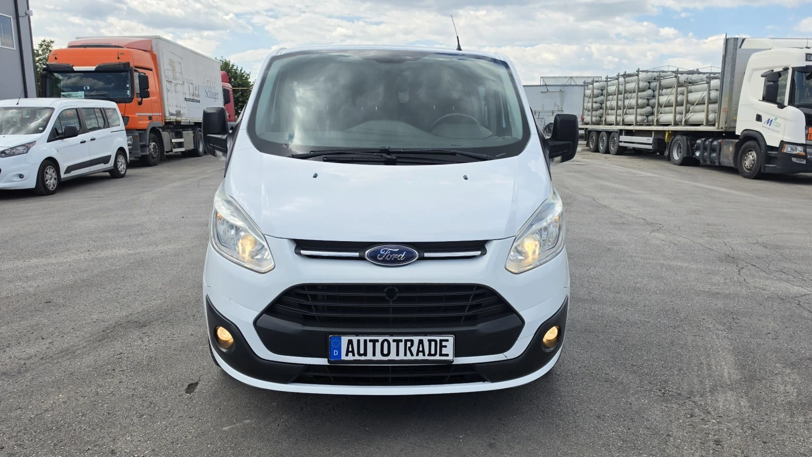 Ford Transit Custom, снимка 2 - Бусове и автобуси - 55285504