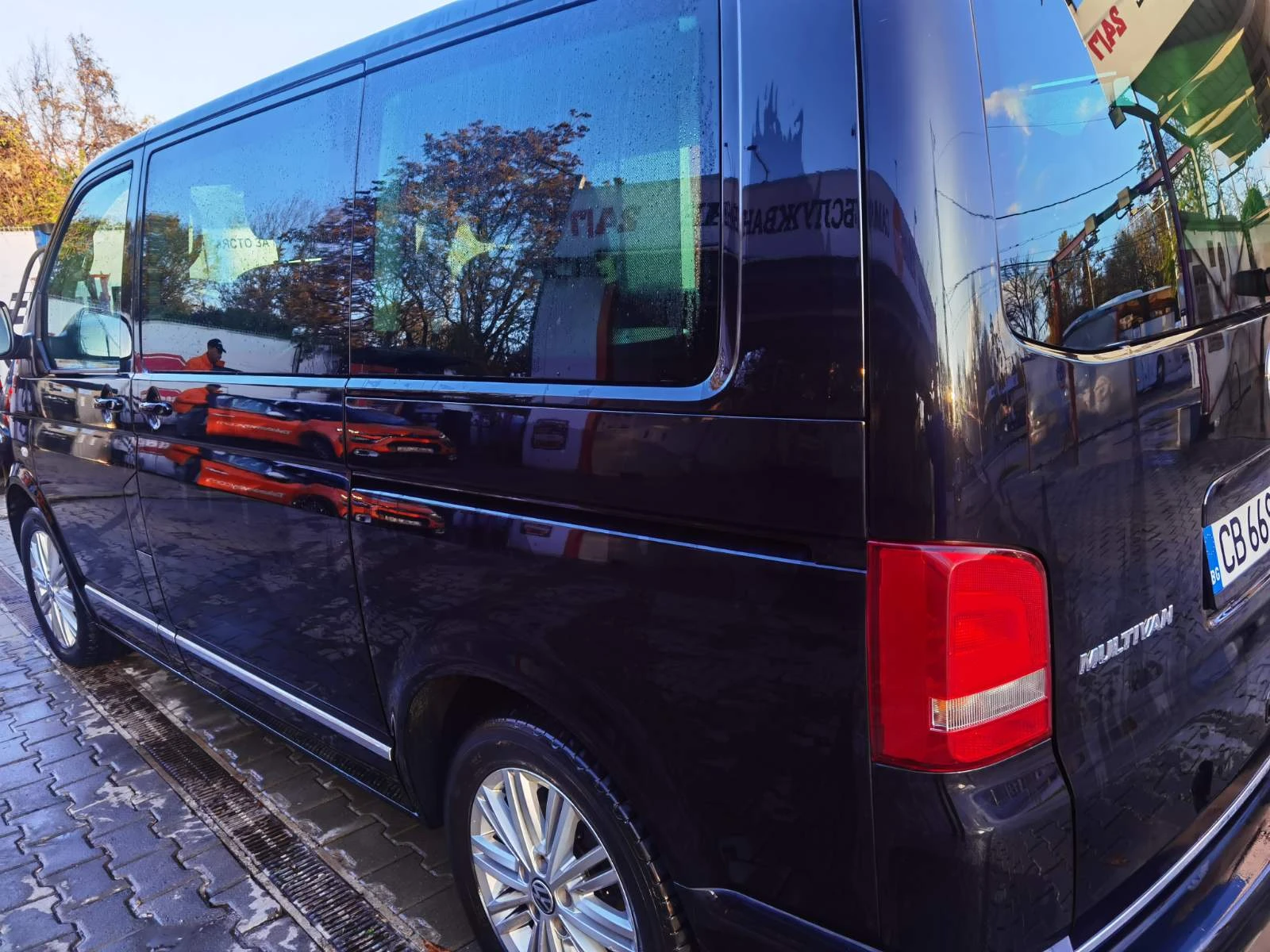 VW Multivan Сервизна история-Highline-FULL, снимка 6 - Бусове и автобуси - 56315363