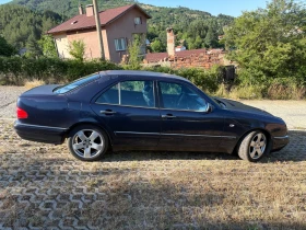 Mercedes-Benz E 250 Седан, снимка 5