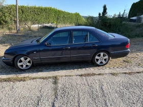 Mercedes-Benz E 250 Седан, снимка 2