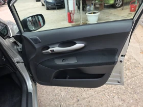 Toyota Auris 1.6 VVTI Автоматик Навигация Парктроник KeyLess Go - 11800 лв. - 30770458 7