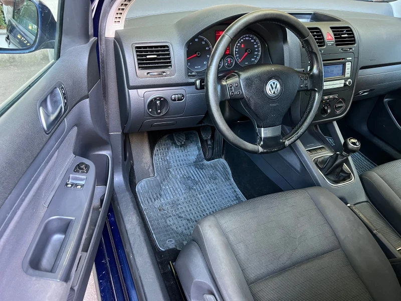 VW Golf 1.6i KLIMATIK/102кс/PODGREV/UNIKAT, снимка 9 - Автомобили и джипове - 47242176