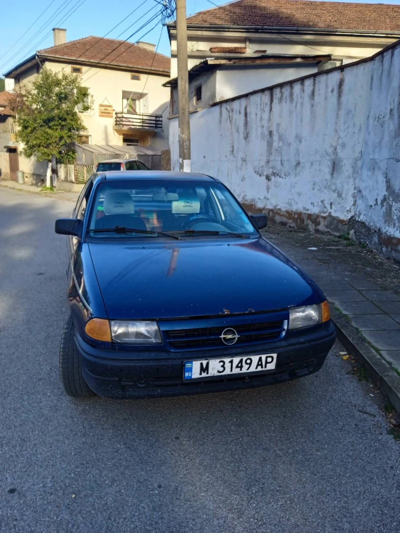 Opel Astra, снимка 1 - Автомобили и джипове - 47385310