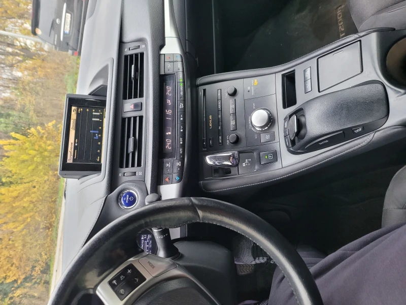 Lexus CT 200h, снимка 6 - Автомобили и джипове - 50553334