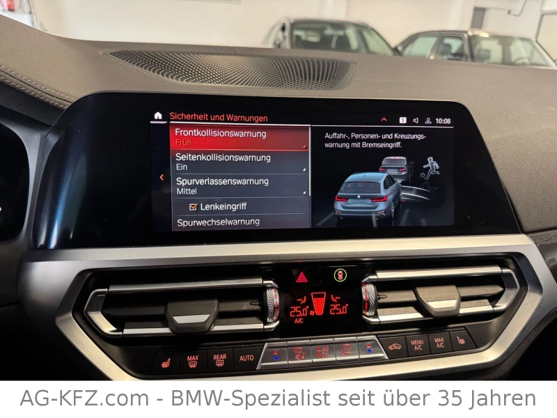 BMW 320 Luxury* HUD* Дигитал* Мъртва точка* 1 собственик* , снимка 9 - Автомобили и джипове - 49274784