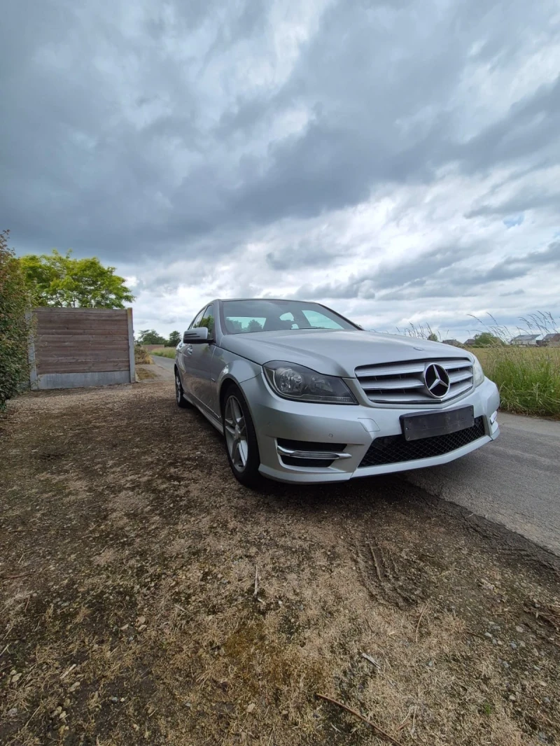 Mercedes-Benz C 180, снимка 2 - Автомобили и джипове - 53156701