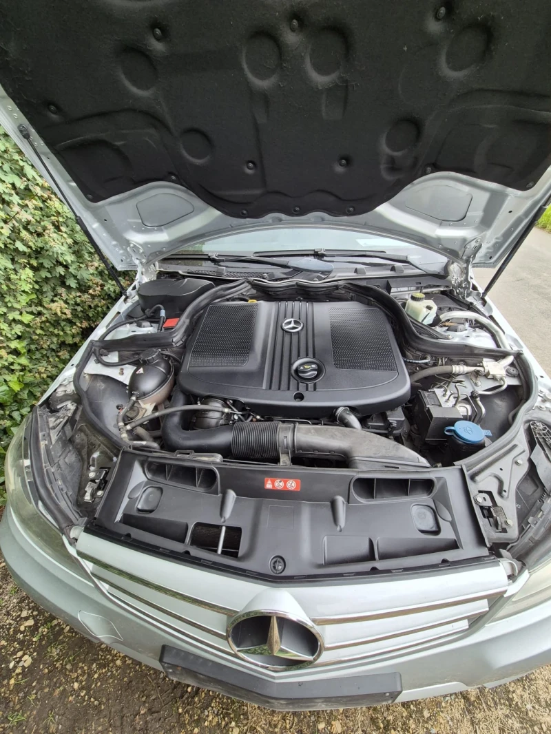 Mercedes-Benz C 180, снимка 12 - Автомобили и джипове - 53156701