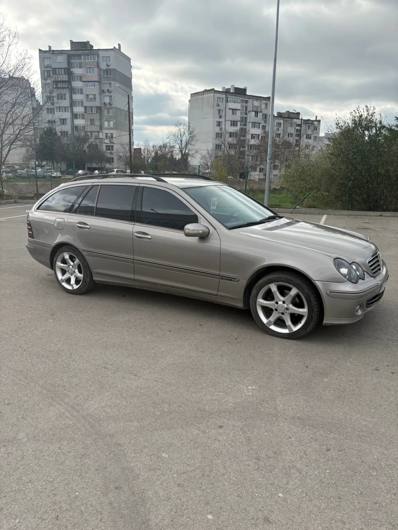 Mercedes-Benz C 220 Sport Edition , снимка 2 - Автомобили и джипове - 52743938