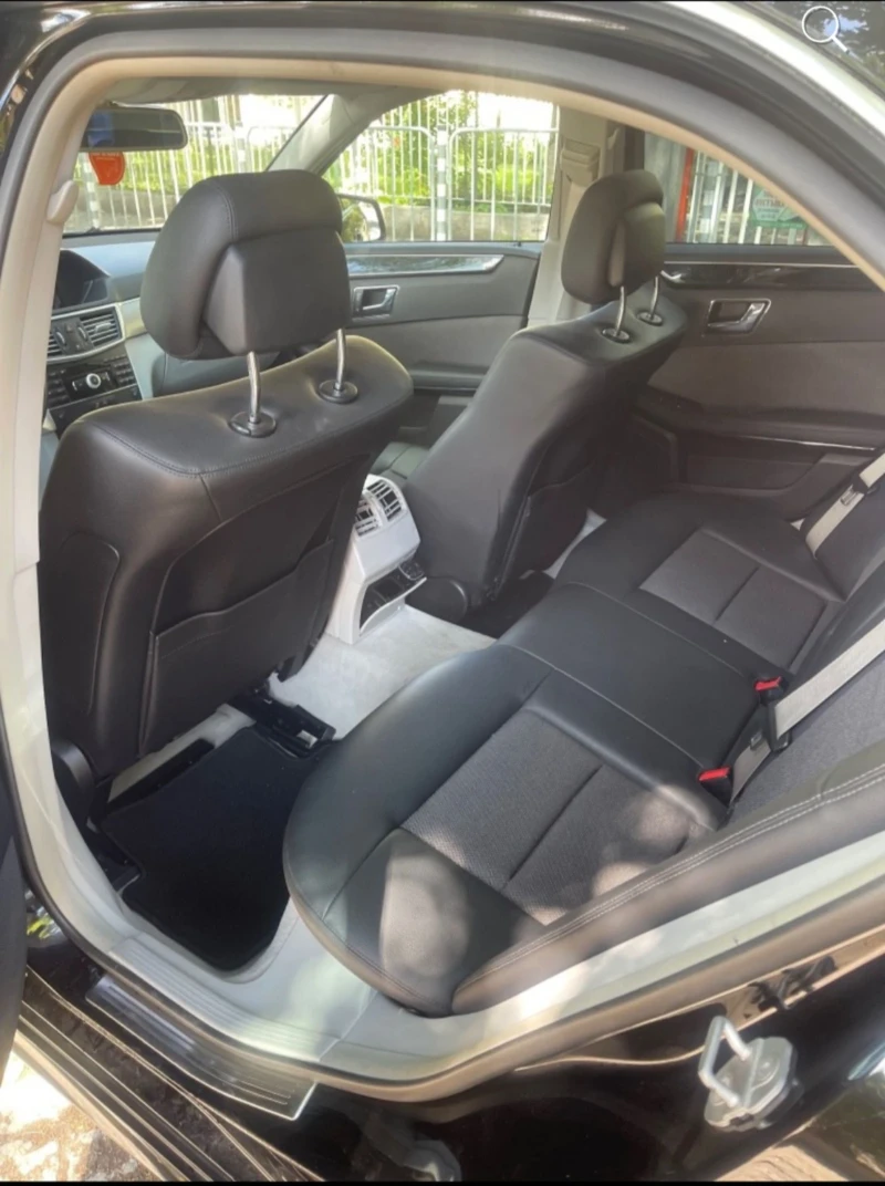 Mercedes-Benz E 350, снимка 12 - Автомобили и джипове - 52798620