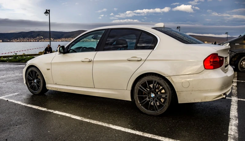 BMW 335 3.5D Facelift , снимка 3 - Автомобили и джипове - 53058654