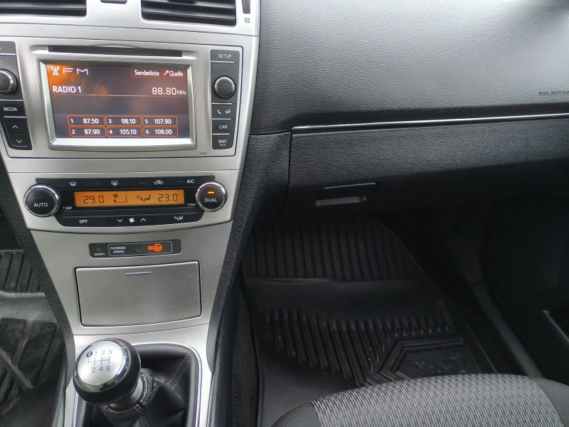 Toyota Avensis 2.0 D4D FACELIFT , снимка 14 - Автомобили и джипове - 53089381
