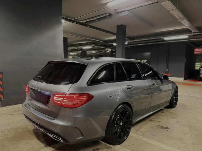 Mercedes-Benz C 220 AMG Line/Keyless/Pano/Carplay, снимка 4 - Автомобили и джипове - 53102662