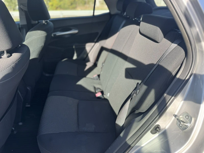 Toyota Auris 1.6 16V Valvematic (132 кс), снимка 16 - Автомобили и джипове - 53146542