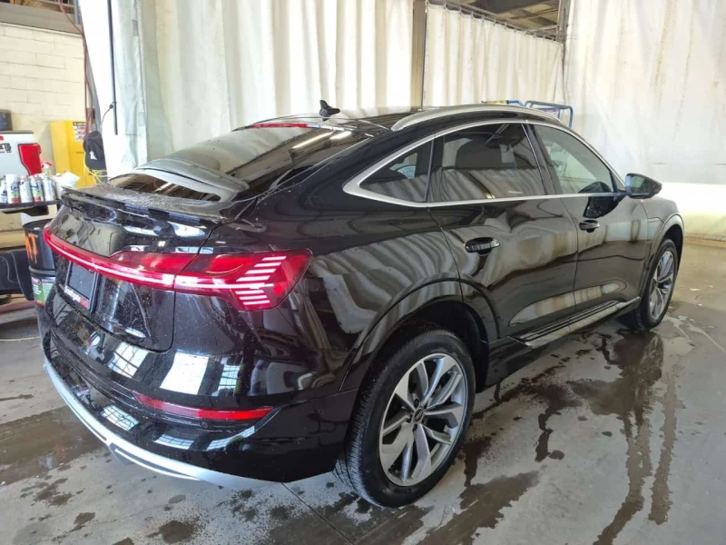 Audi E-Tron TECHNIK * Един собственик * Без инциденти * CARFAX, снимка 4 - Автомобили и джипове - 53539619