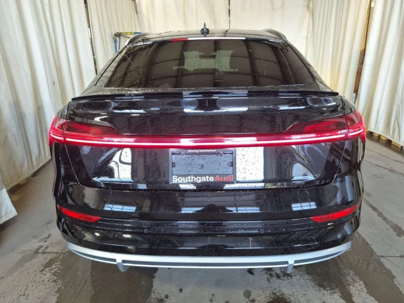 Audi E-Tron TECHNIK * Един собственик * Без инциденти * CARFAX, снимка 5 - Автомобили и джипове - 53539619