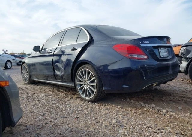 Mercedes-Benz C 300 4MATIC, снимка 3 - Автомобили и джипове - 48784737