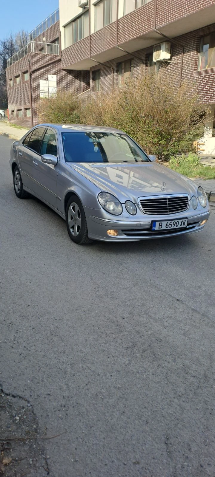 Mercedes-Benz E 270 Avangarde, снимка 3 - Автомобили и джипове - 53828762