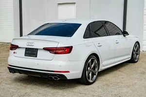 Audi S4 Premium Plus, снимка 4 - Автомобили и джипове - 53850947