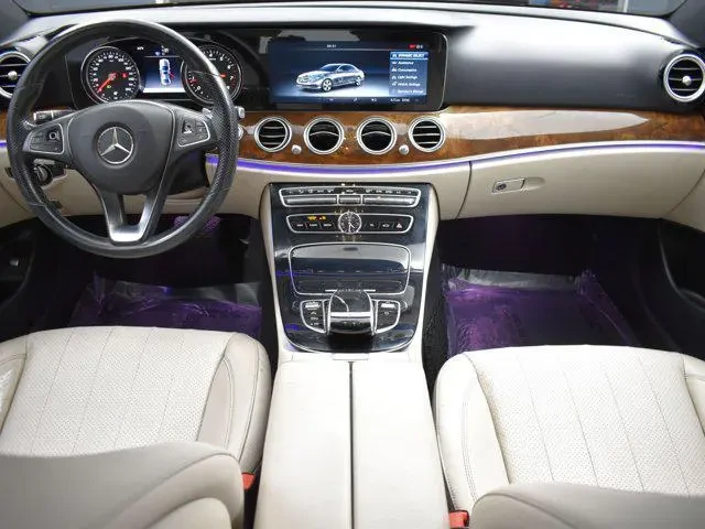 Mercedes-Benz E 300 AMG* Burmester* 4matic* Подгев, снимка 8 - Автомобили и джипове - 54441438