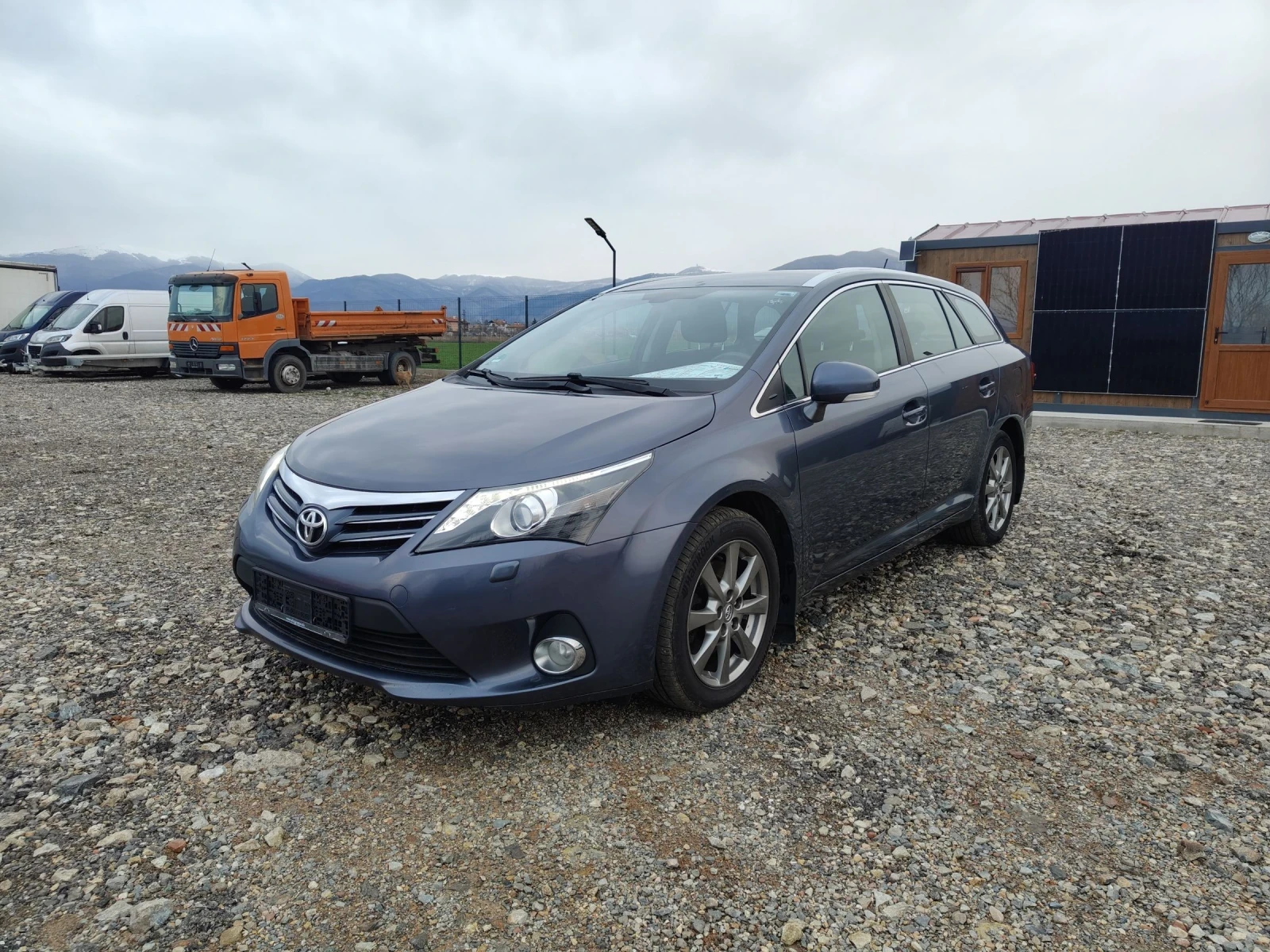 Toyota Avensis 2.0 D4D FACELIFT , снимка 1