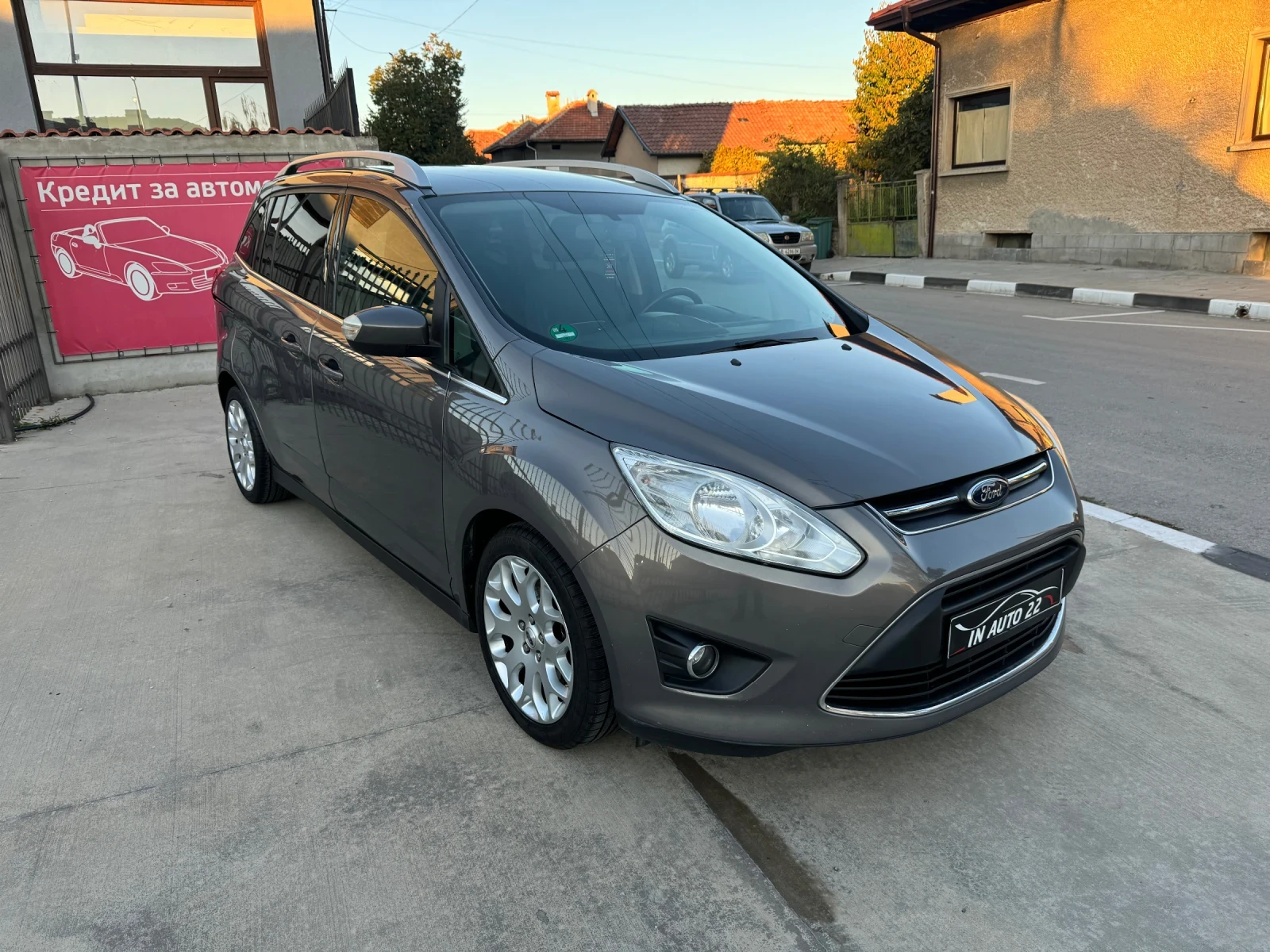 Ford Grand C-Max 1, 6 16V Champions Edition ! - изображение 2