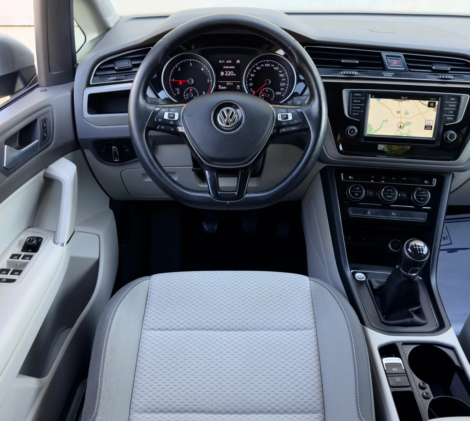 VW Touran 1.6TDi 7.FACELIFT* ITALY | Mobile.bg   11