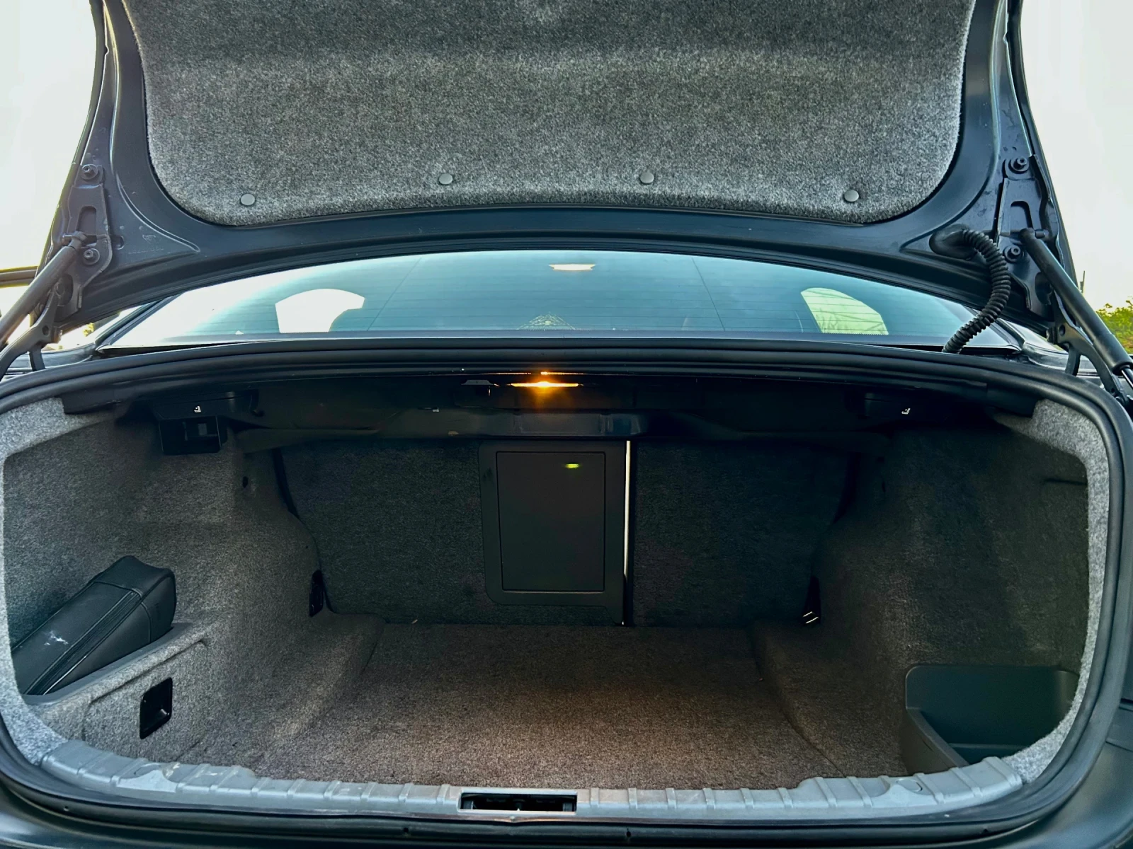 BMW 330 330д на задно - изображение 9