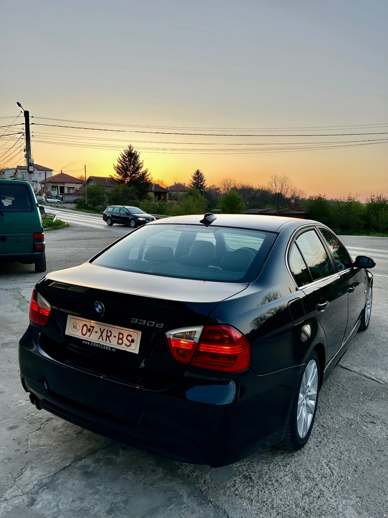 BMW 330 330д на задно - изображение 4