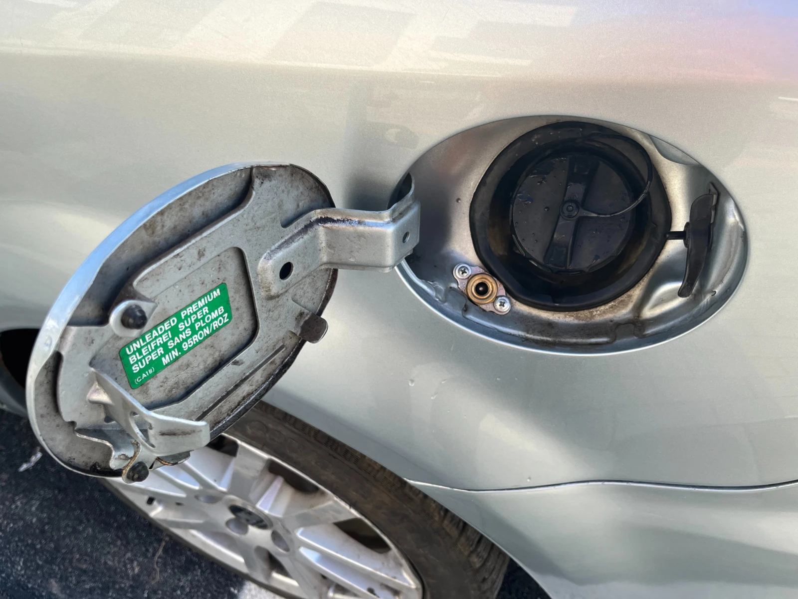 Mazda 6 2.3, Facelift с Газова уредба и два комплекта гуми - изображение 6