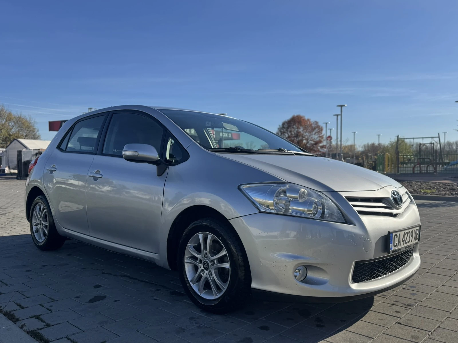 Toyota Auris 1.6 16V Valvematic (132 ��) | Mobile.bg � ����������� 8