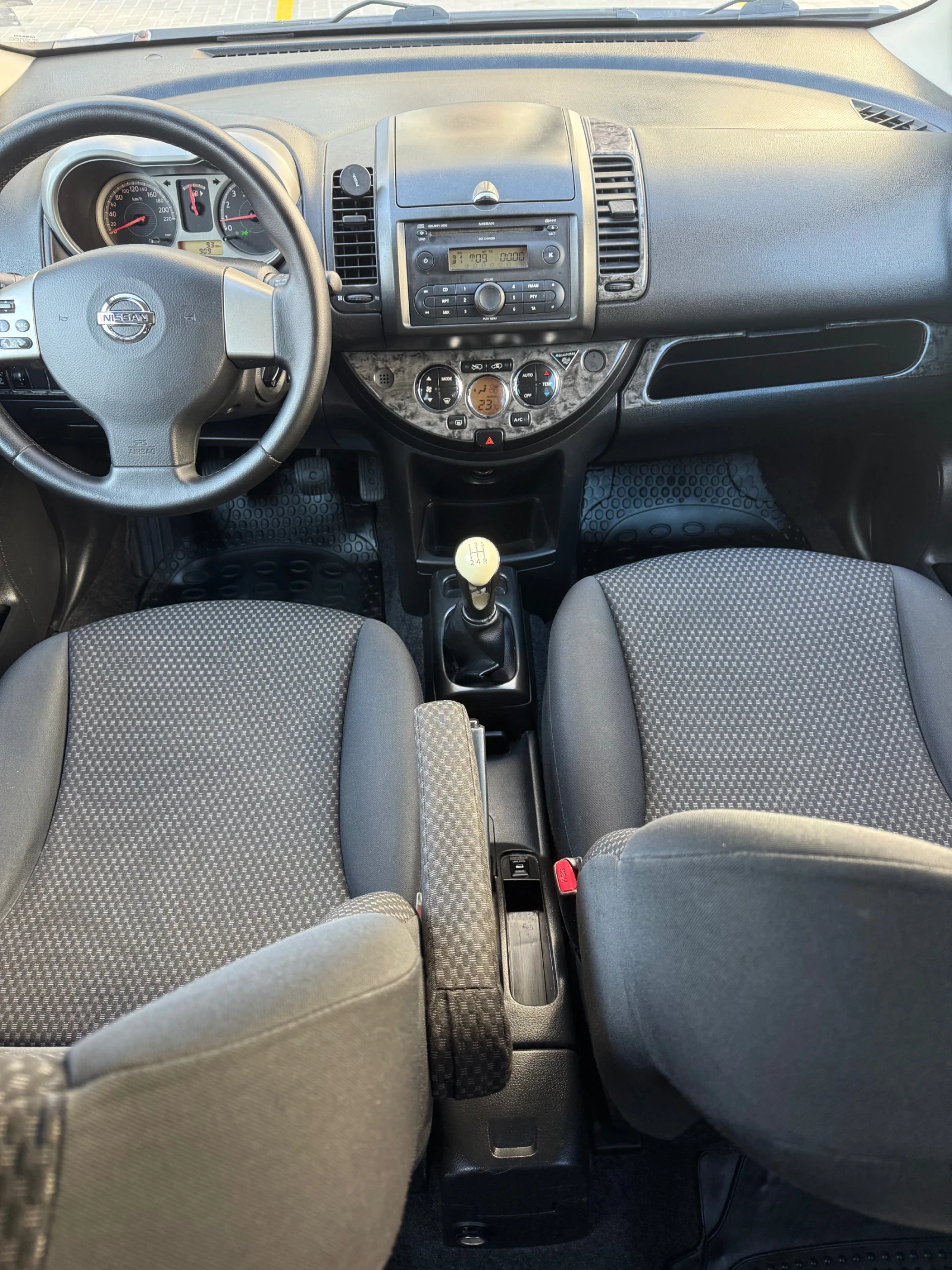 Nissan Note, снимка 10 - Автомобили и джипове - 53778897