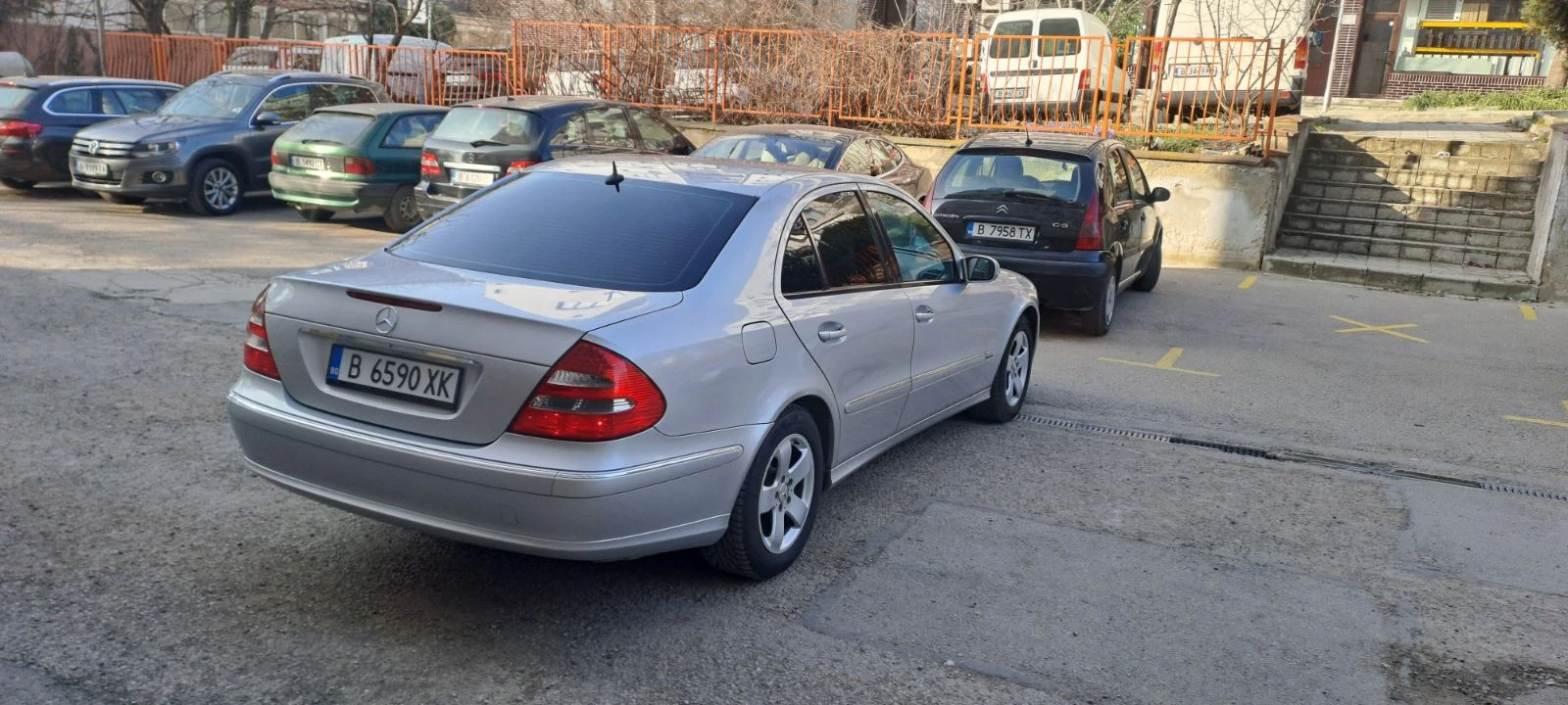 Mercedes-Benz E 270 Avangarde, снимка 4 - Автомобили и джипове - 53828762