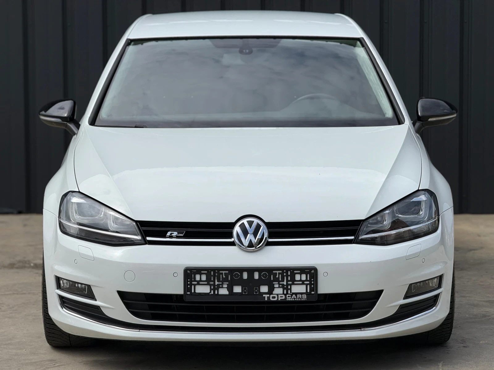 VW Golf R-LINE, снимка 2 - Автомобили и джипове - 53882214