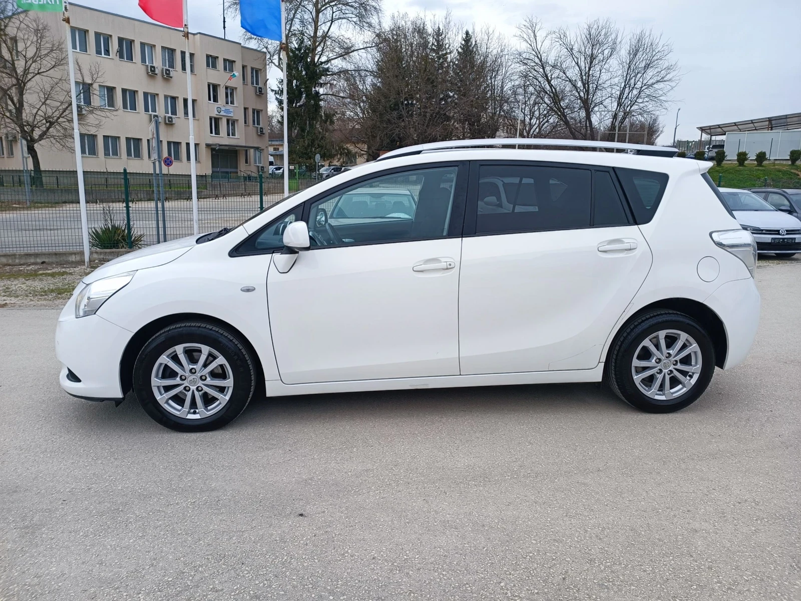 Toyota Verso 1.8i-147��-���������-�����-6��-NAVI-7� | Mobile.bg � ����������� 7