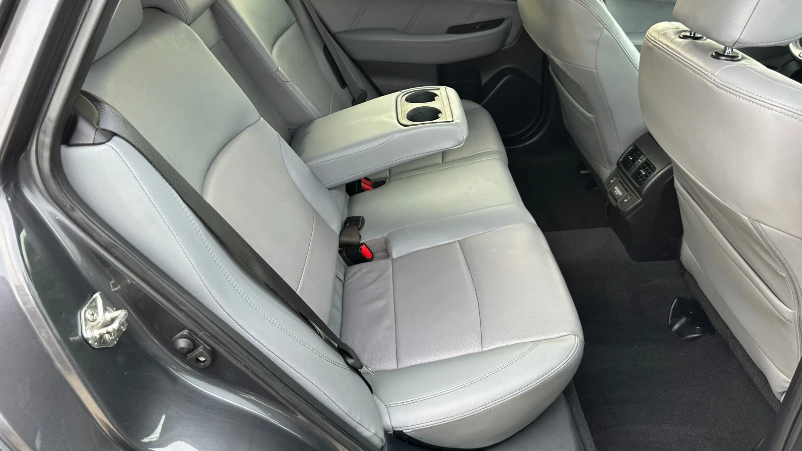 Subaru Outback 3.6R Limited Facelift, снимка 10 - Автомобили и джипове - 54066717