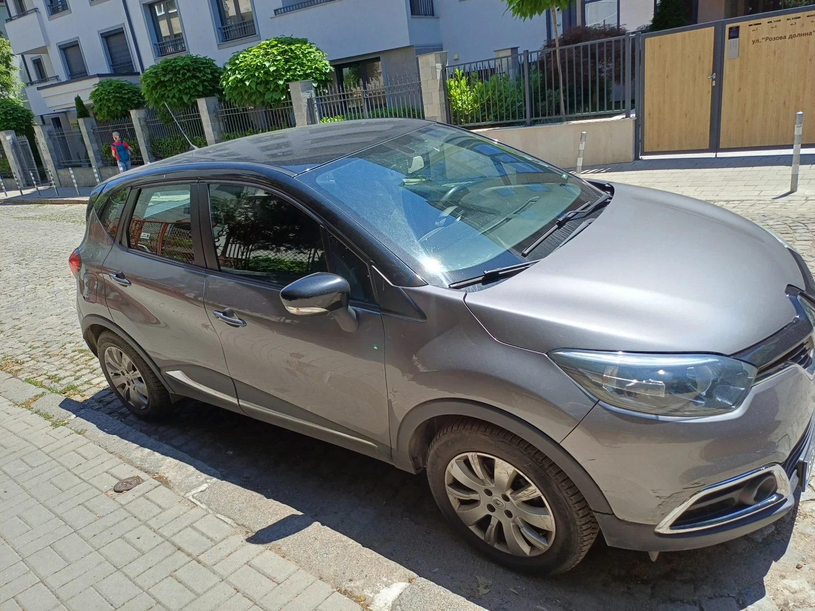 Renault Captur 1.5dci, снимка 2 - Автомобили и джипове - 54929479