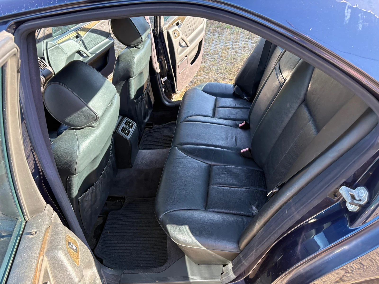 Mercedes-Benz E 250 Седан, снимка 9 - Автомобили и джипове - 55080137