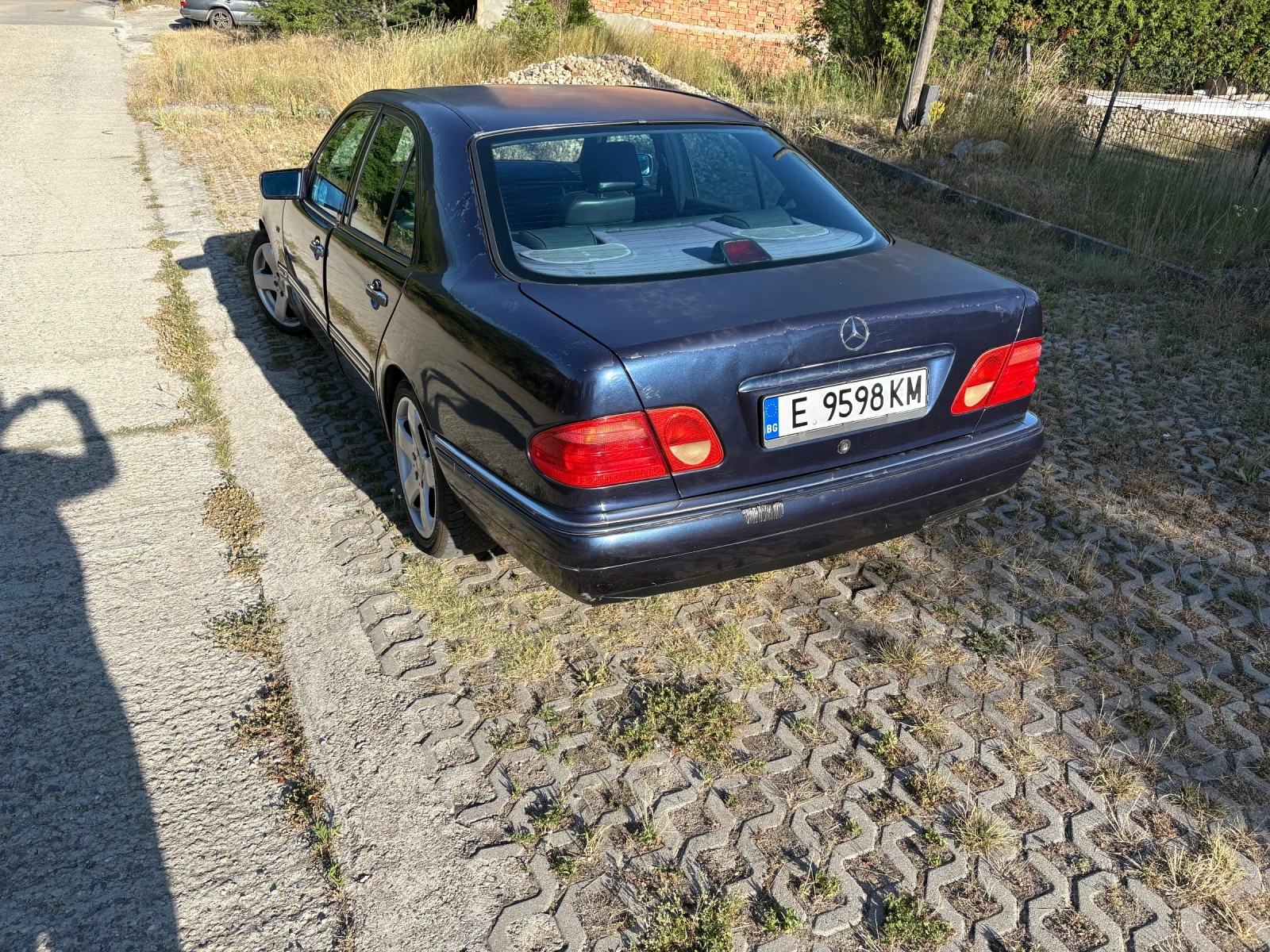 Mercedes-Benz E 250 Седан, снимка 3 - Автомобили и джипове - 55080137
