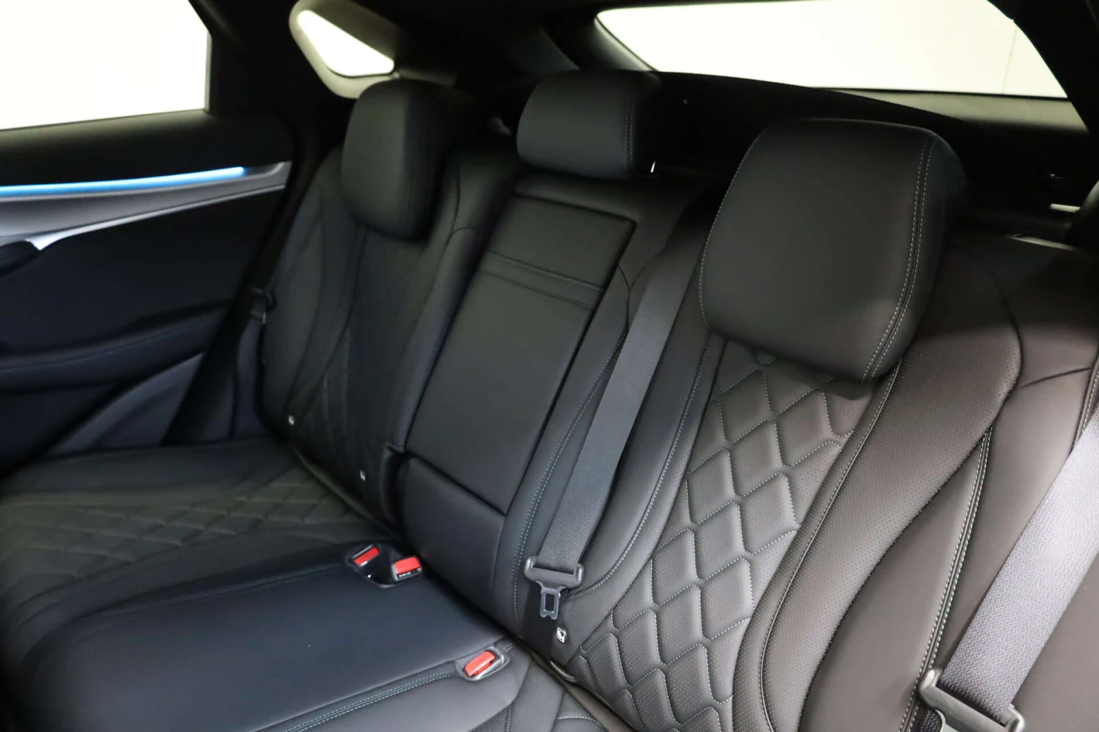 BYD Sealion 7 Design AWD, снимка 12 - Автомобили и джипове - 55300598
