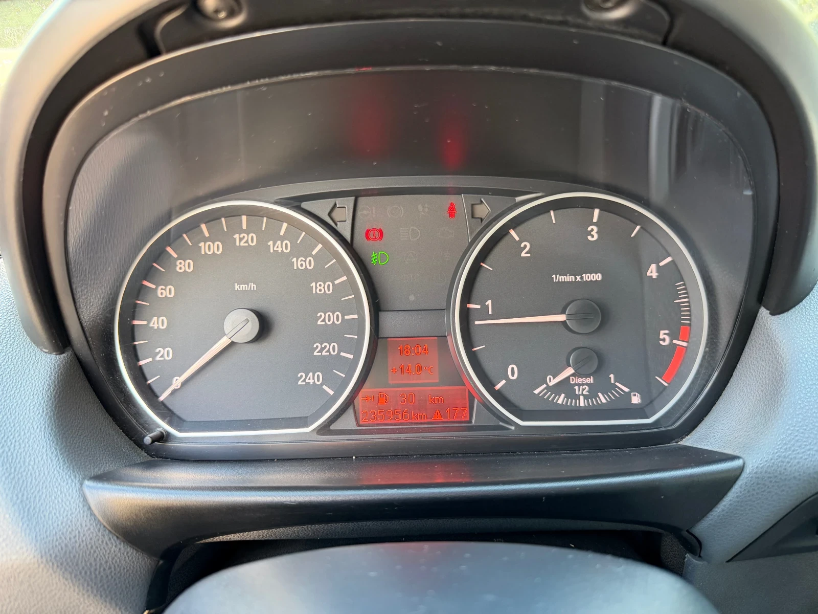 BMW 118, снимка 7 - Автомобили и джипове - 56061547