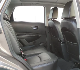 Nissan Qashqai 2.0DCI* 150к.с* 4х4* , снимка 13