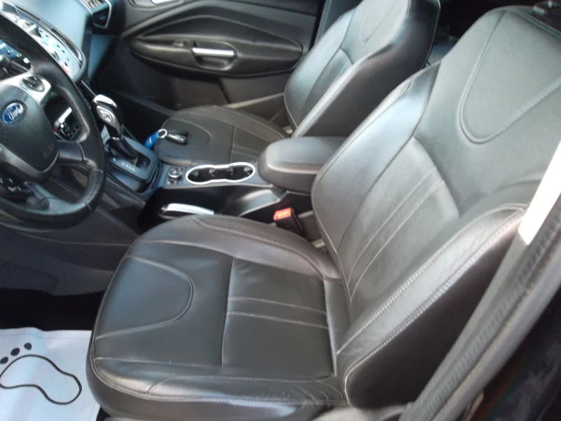 Ford Kuga 2.0 TDI-140, снимка 8 - Автомобили и джипове - 47535515