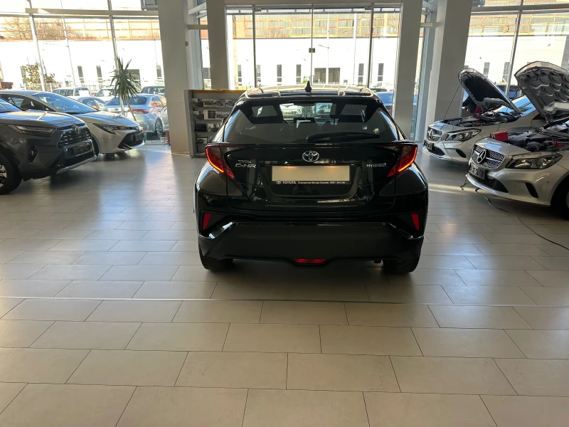 Toyota C-HR Center, снимка 5 - Автомобили и джипове - 52652659