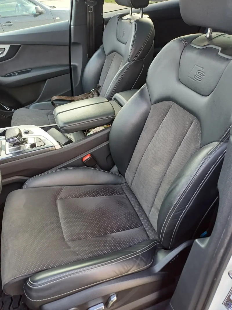 Audi Q7, снимка 4 - Автомобили и джипове - 52725747