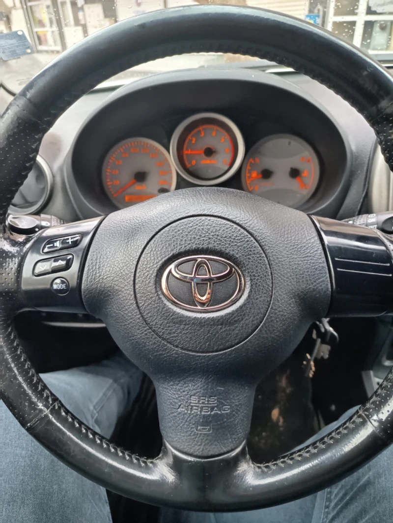 Toyota Rav4 D4D, снимка 7 - Автомобили и джипове - 52884534