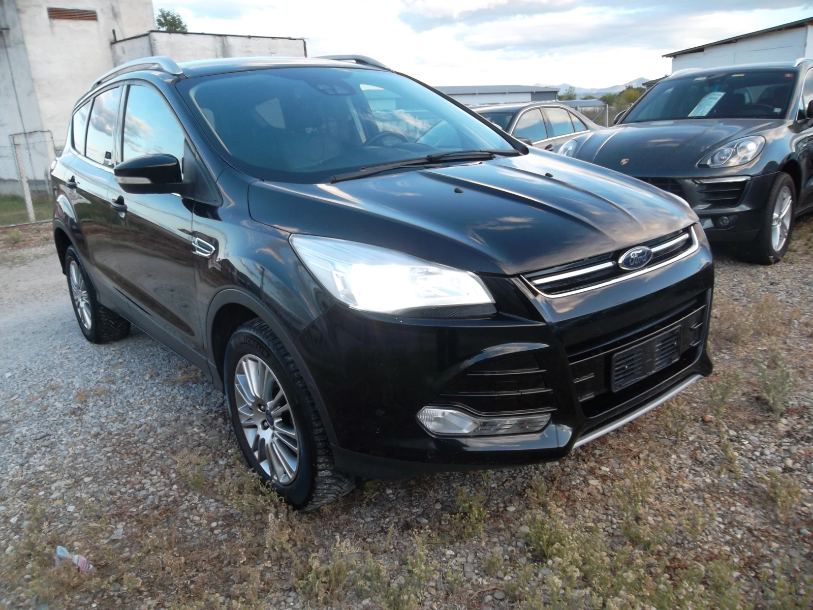 Ford Kuga 2.0 TDI-140 - изображение 3